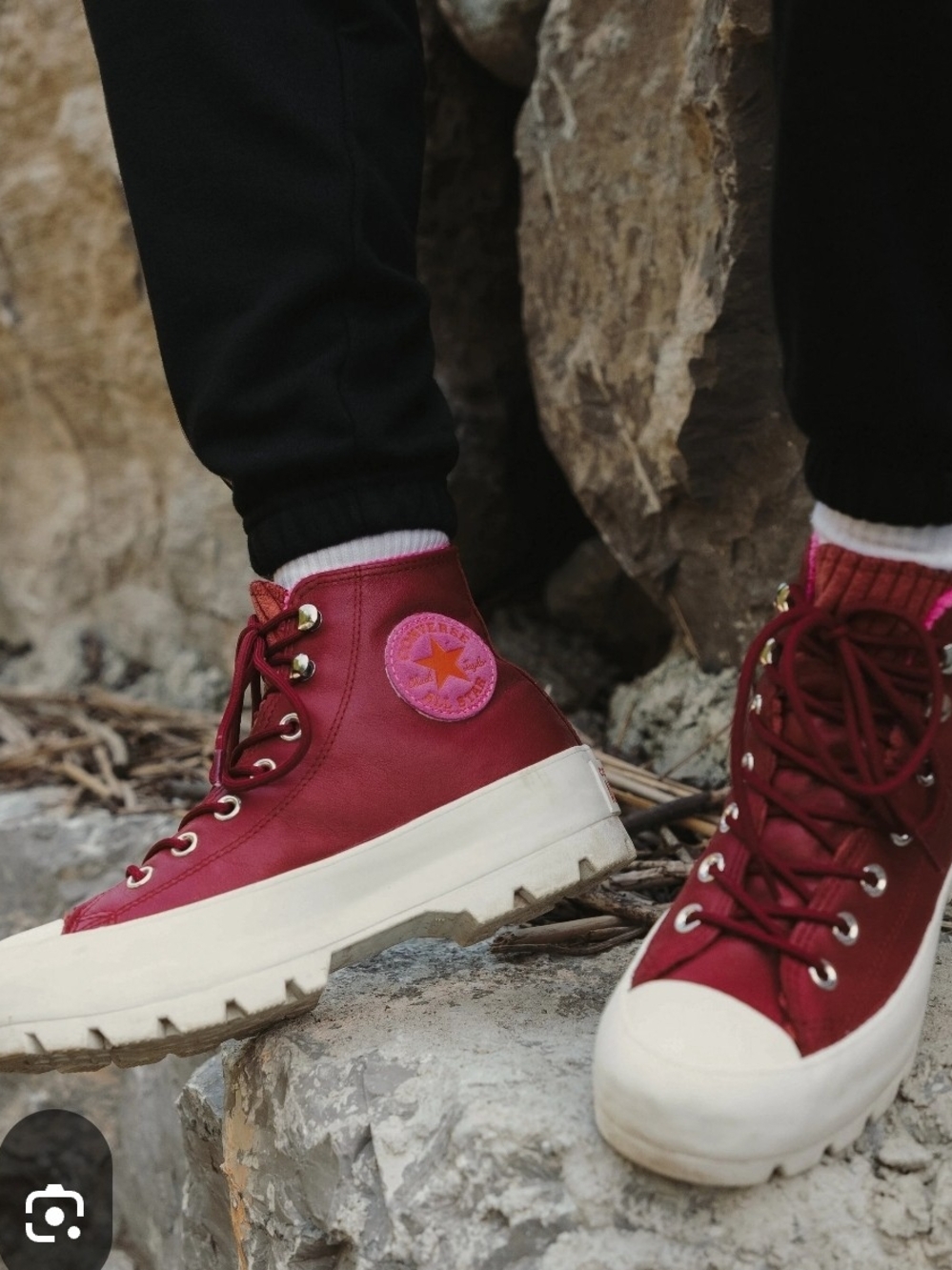 Converse Platform High-Top Sneakers in Burgundy Size 6.5